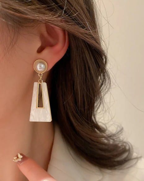 Pearl & White Geometric - Earring