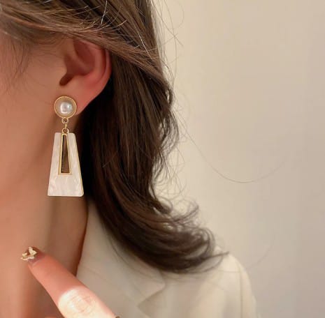 Pearl & White Geometric - Earring